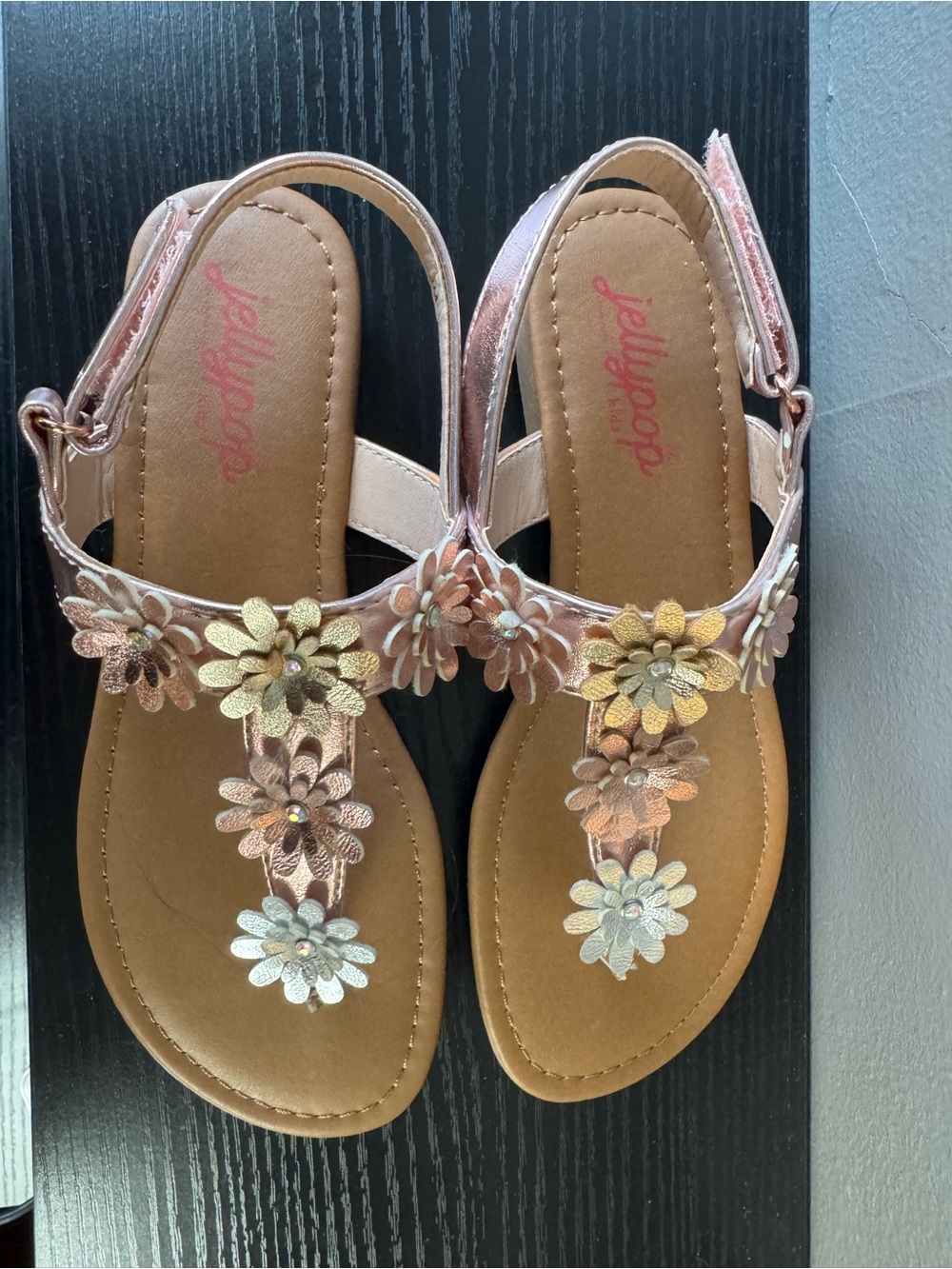 Brand New Size 2 Metallic Multi-Flower T-Strap Sandals